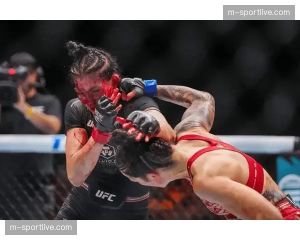 UFC 302赛事述评：老将的韧性之夜与新星的残酷试炼